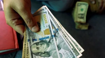 ازدهار سوق صرف الدولار