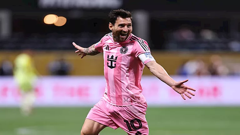 استحقاق الكرة الذهبية.. إشادة عالمية بموهبة ليونيل ميسي خلال كأس العالم استحقاق الكرة الذهبية.. إشادة عالمية بموهبة ليونيل ميسي خلال كأس العالم