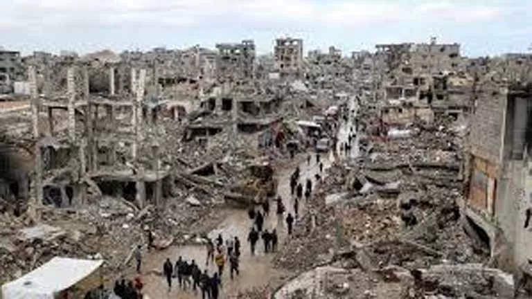 استشهاد 12 فلسطينيًا جراء غارات مستمرة من الاحتلال الإسرائيلي على قطاع غزة استشهاد 12 فلسطينيًا جراء غارات مستمرة من الاحتلال الإسرائيلي على قطاع غزة