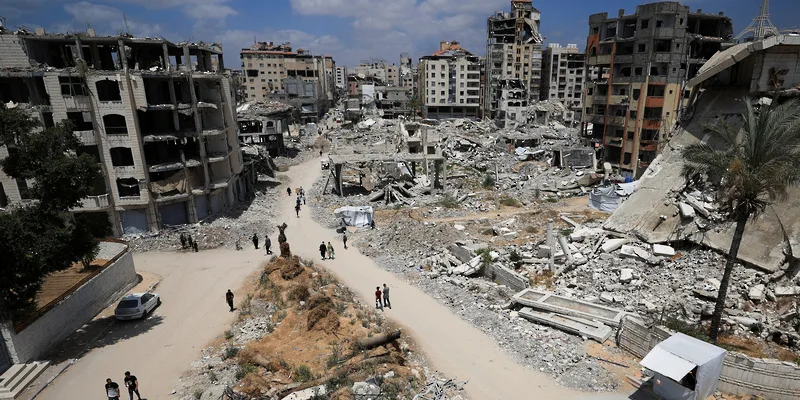 استشهاد ثمانية فلسطينيين جراء قصف إسرائيلي لمركبة في قطاع غزة استشهاد ثمانية فلسطينيين جراء قصف إسرائيلي لمركبة في قطاع غزة