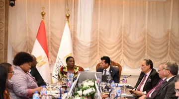 استعدادًا لنقل المقر الجديد للاتحاد الإفريقي إلى العاصمة.. وزير الرياضة يجتمع بالأمين العام