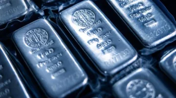 استقرار أسعار الفضة عند 34.50 دولار للأونصة قرب أعلى مستوياتها في سبعة أشهر.
