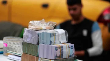 استقرار سعر الدينار العراقي مقابل الدولار والعملات الرئيسية الأخرى