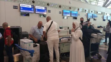 استمرار رحلات عودة حجاج السياحة إلى القاهرة من مطار جدة