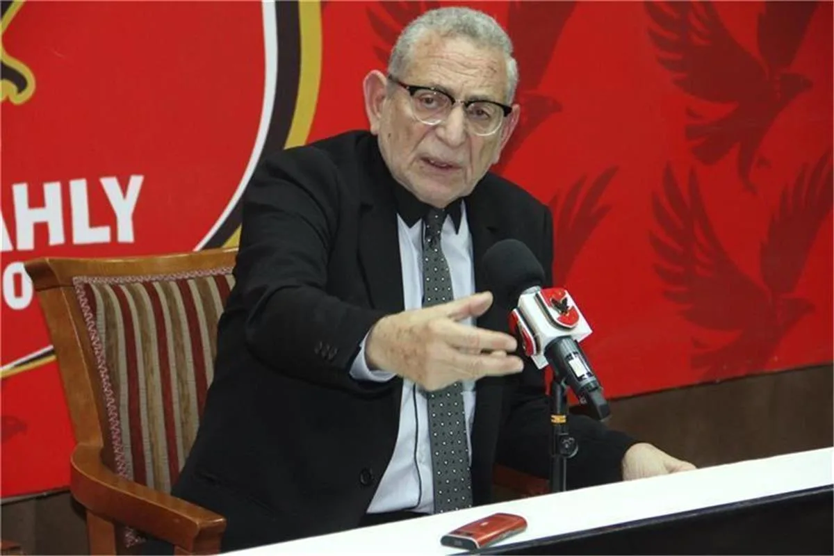استنادًا إلى الخطيب وأبو تريكة.. عدلي القيعي يوضح أسباب مغادرة علي معلول للأهلي استنادًا إلى الخطيب وأبو تريكة.. عدلي القيعي يوضح أسباب مغادرة علي معلول للأهلي