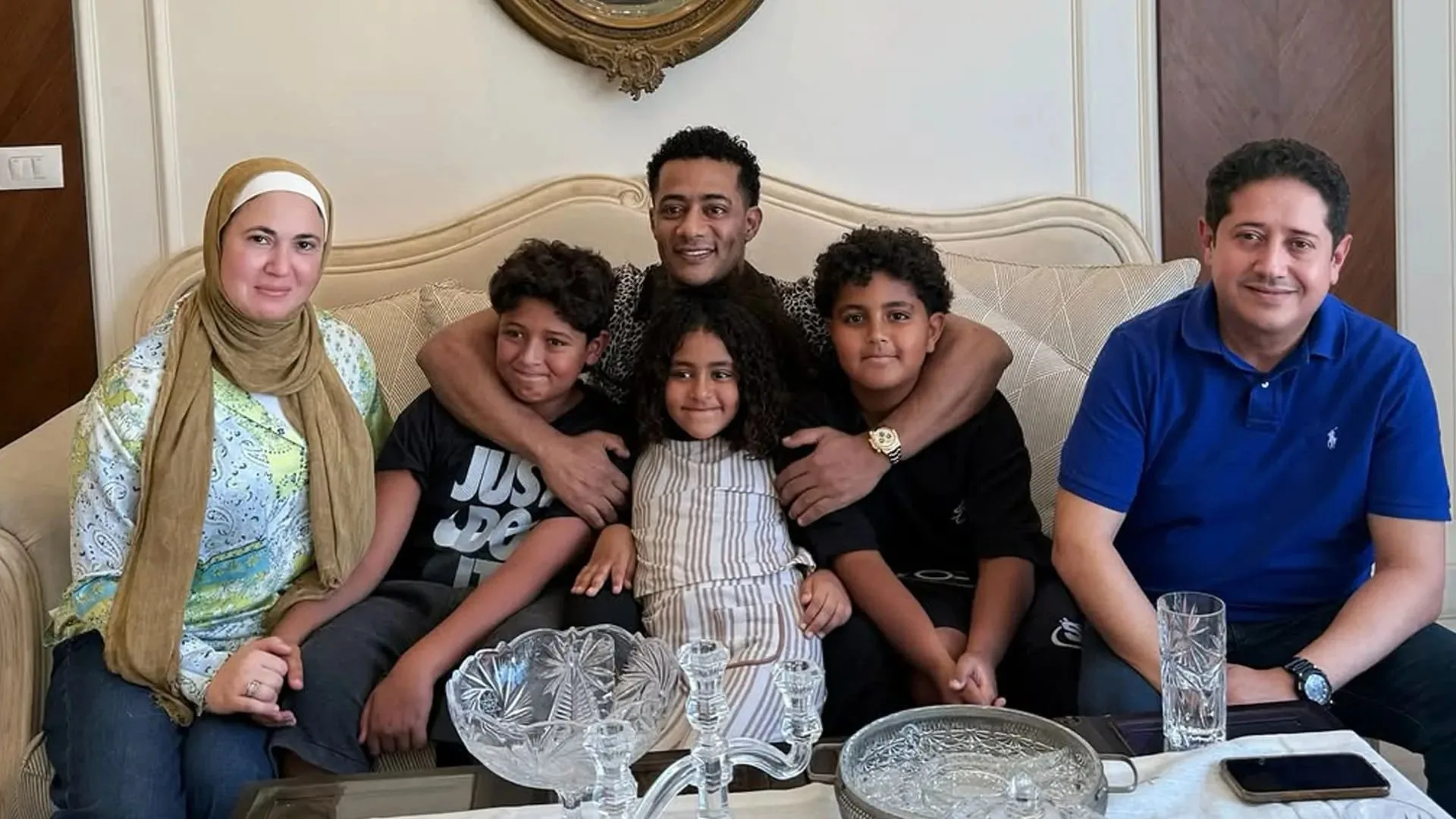 اعتذار الفنان محمد رمضان عن الإساءة لعائلة “هلهل” غير مُرضٍ. اعتذار الفنان محمد رمضان عن الإساءة لعائلة “هلهل” غير مُرضٍ.