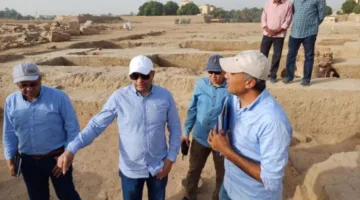 اكتشاف توابيت خشبية وأسوار كبيرة من الطوب اللبن في نجع أبو عصبة بالأقصر