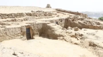 اكتشاف ثلاث مقابر تاريخية في منطقة قبة الهوا بأسوان.. إليكم محتوياتها
