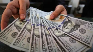 الأخضر يتراجع 15 قرشًا.. انخفاض غير متوقع لسعر الدولار مقابل الجنيه