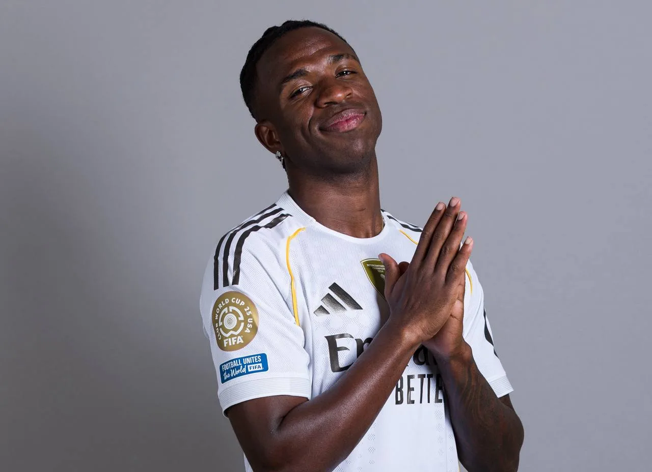 الأسباب التي دفعت فينيسيوس لإزالة صورته مع ريال مدريد من حساباته الرسمية الأسباب التي دفعت فينيسيوس لإزالة صورته مع ريال مدريد من حساباته الرسمية