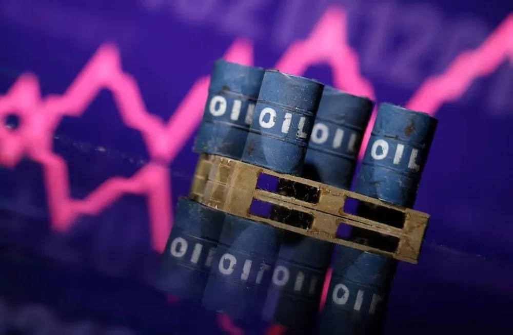 الأسواق تتنفس الصعداء مع انخفاض أسعار النفط وانتظار القرار الحاسم لترامب الأسواق تتنفس الصعداء مع انخفاض أسعار النفط وانتظار القرار الحاسم لترامب