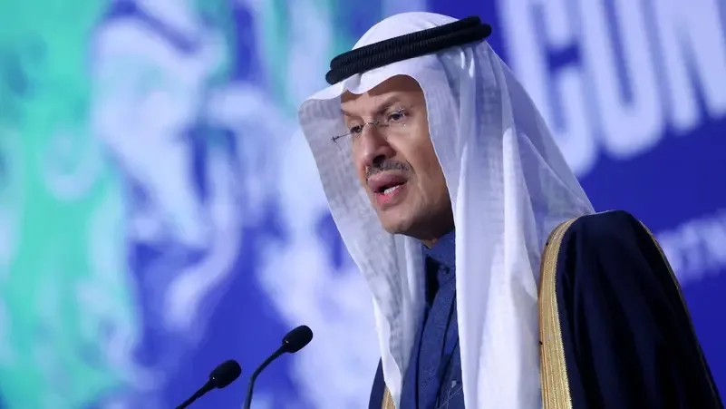 الأمير عبدالعزيز بن سلمان: السعودية وروسيا تسعى لمساعدة المستثمرين في كلا البلدين. الأمير عبدالعزيز بن سلمان: السعودية وروسيا تسعى لمساعدة المستثمرين في كلا البلدين.