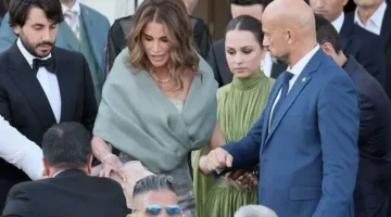 الأميرة إيمان عبدالله الثاني تتألق بفستان أخضر من تصميم ‘أوسكار دي لا رينتا’ في حفل زفاف بيزوس (صور)