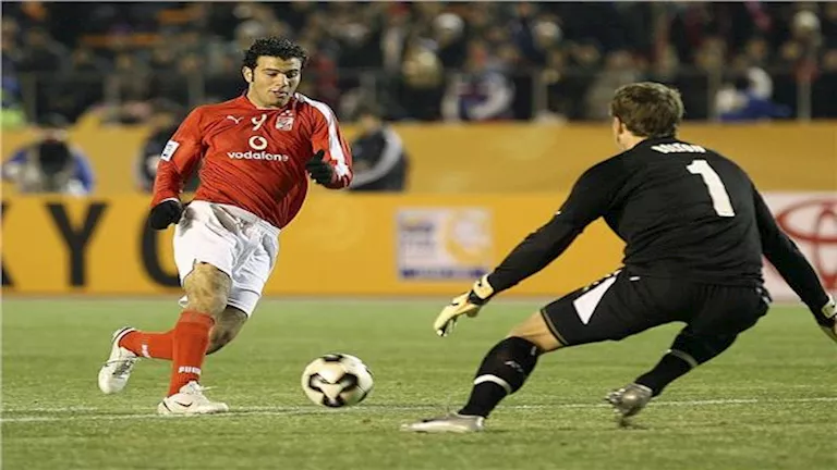 الأهلي في بطولة كأس العالم للأندية 2005: خيبة أمل عربية وإنجاز تاريخي لمتعب الأهلي في بطولة كأس العالم للأندية 2005: خيبة أمل عربية وإنجاز تاريخي لمتعب