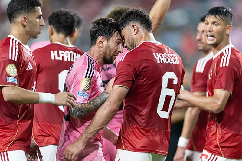 الأهلي وريال مدريد يتأثران بها وباريس يتجنبها: أزمة القمصان تعود للظهور في مونديال الأندية