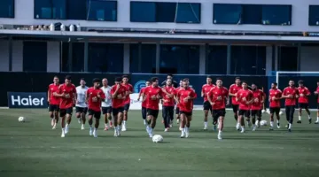 الأهلي يبدأ تدريباته الأولى في أمريكا بمشاركة بن رمضان والصفقات الجديدة