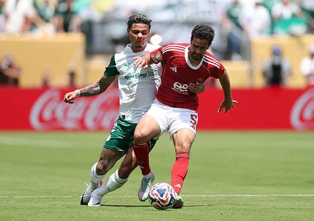الأهلي يتعرض لهزيمة بنتيجة 2-0 أمام بالميراس في مونديال الأندية الأهلي يتعرض لهزيمة بنتيجة 2-0 أمام بالميراس في مونديال الأندية