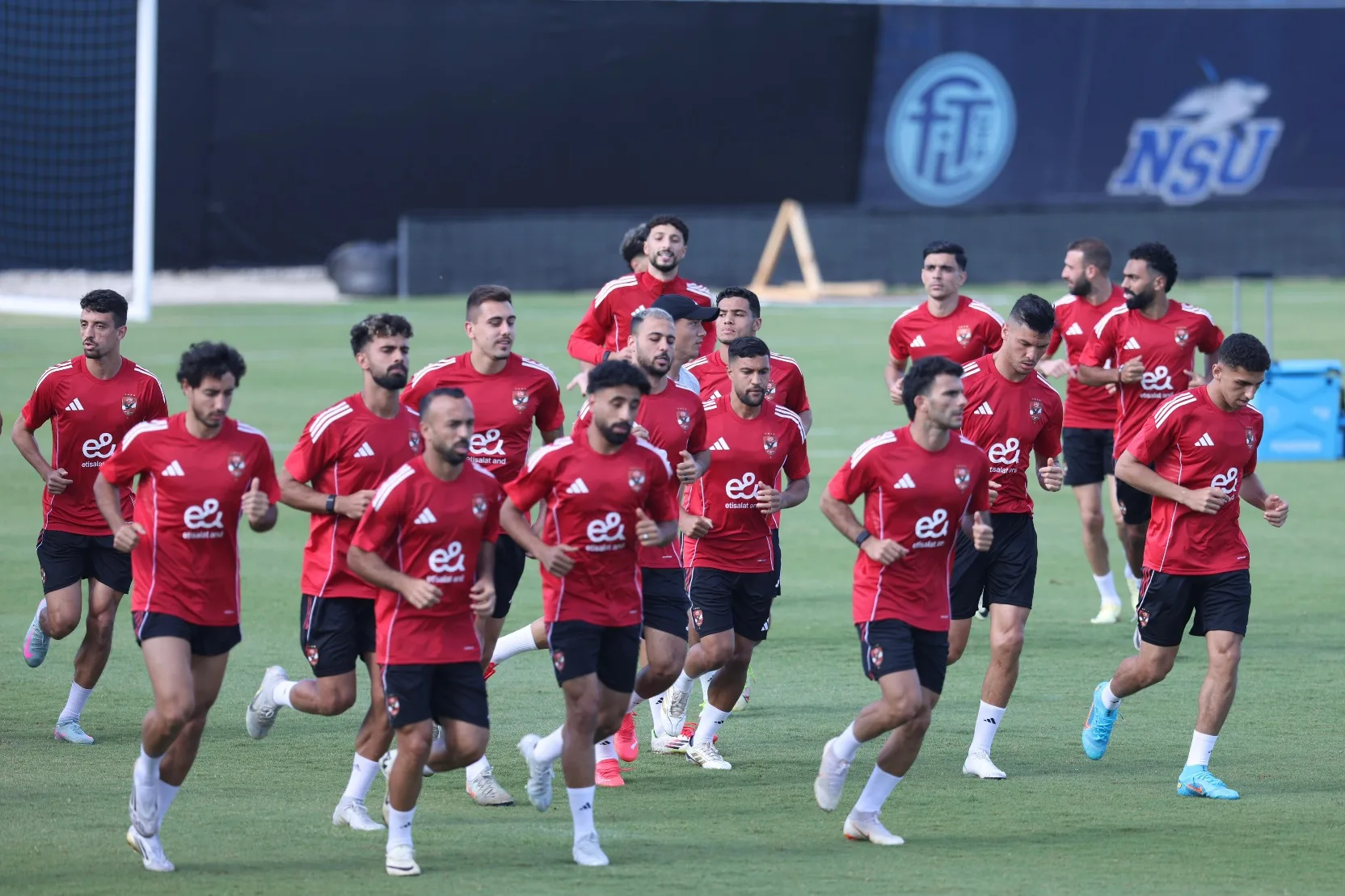 الأهلي يتيح تدريباته للإعلام قبيل مواجهة إنتر ميامي الأهلي يتيح تدريباته للإعلام قبيل مواجهة إنتر ميامي