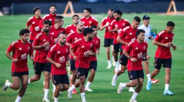 الأهلي يختتم تدريباته اليوم تحضيرًا لملاقاة بالميراس.