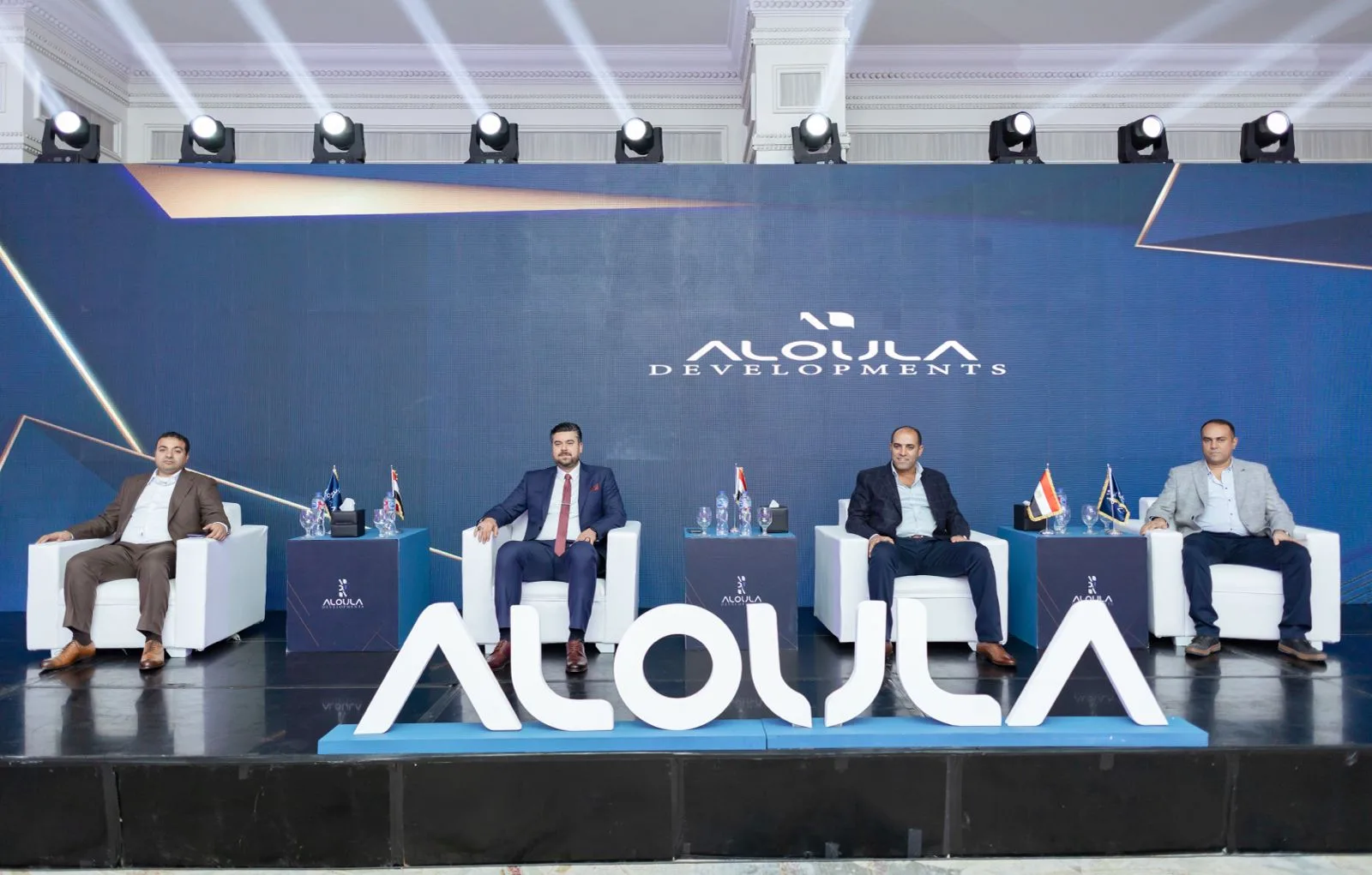 «الأولى للتطوير» تقدم وحدات سكنية بخطط سداد تمتد إلى 15 عاماً خلال مشاركتها في «جولدن هب» بالعلمين الجديدة.