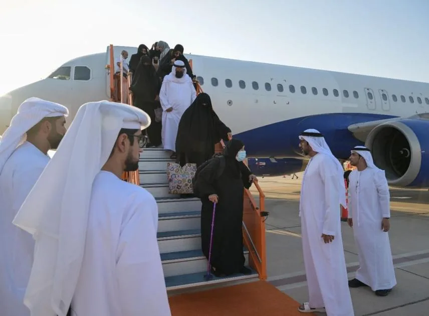 الإمارات تقوم بإجلاء مواطنيها والمقيمين المتواجدين في إيران الإمارات تقوم بإجلاء مواطنيها والمقيمين المتواجدين في إيران