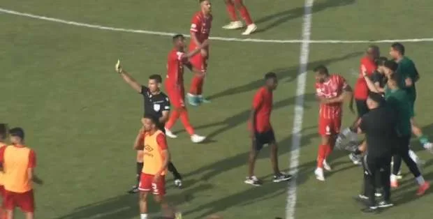 الاتحاد الليبي يطلب إجراء تحقيق في وقائع مباراة الأهلي بمشاركة كهربا