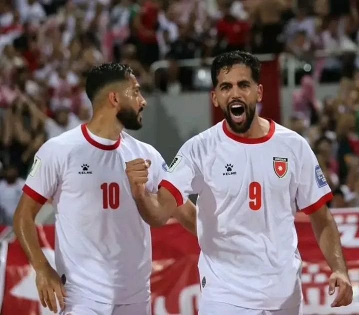 الاتحادان الدولي والآسيوي يحتفلان بعبور الأردن إلى كأس العالم الاتحادان الدولي والآسيوي يحتفلان بعبور الأردن إلى كأس العالم