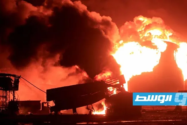 الاحتلال الإسرائيلي يطالب بإخلاء ثلاثة موانئ يمنية الاحتلال الإسرائيلي يطالب بإخلاء ثلاثة موانئ يمنية