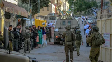 الاحتلال يحوّل بيوت فلسطينية في الخليل إلى قواعد عسكرية