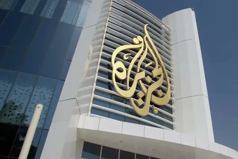 الاحتلال يداهم مكتب قناة الجزيرة في رام الله ويعيد فرض إغلاق لمدة 60 يوماً الاحتلال يداهم مكتب قناة الجزيرة في رام الله ويعيد فرض إغلاق لمدة 60 يوماً