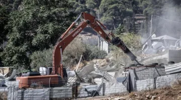 الاحتلال يدمر منزلين في منطقة سلوان بالقدس المحتلة