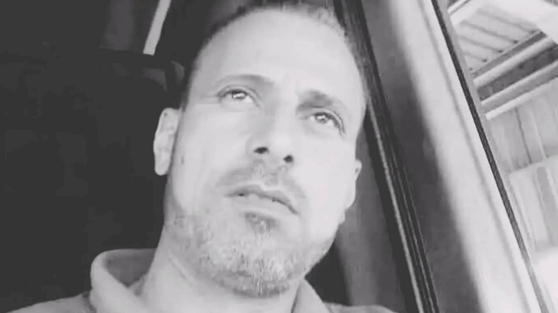 البترول تودع السائق خالد محمد شوقي بعد شجاعته في حادث اشتعال سيارة بنزين في مدينة العاشر من رمضان البترول تودع السائق خالد محمد شوقي بعد شجاعته في حادث اشتعال سيارة بنزين في مدينة العاشر من رمضان