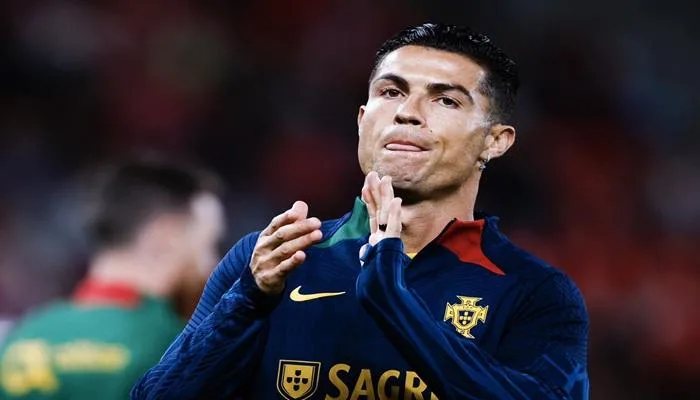 البرتغالي كريستيانو رونالدو يُعلن عدم رغبته في المشاركة بكأس العالم للأندية 2025. البرتغالي كريستيانو رونالدو يُعلن عدم رغبته في المشاركة بكأس العالم للأندية 2025.