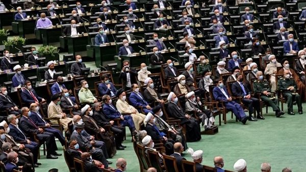 البرلمان الإيراني: تمرير قانون لزيادة العقوبات على المتعاونين مع دول معادية أجنبية البرلمان الإيراني: تمرير قانون لزيادة العقوبات على المتعاونين مع دول معادية أجنبية