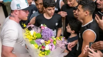 البطلان كانيلو وكروفورد يشاركان غدًا في مؤتمر صحفي بالرياض تحضيرًا لــ”مباراة القرن”