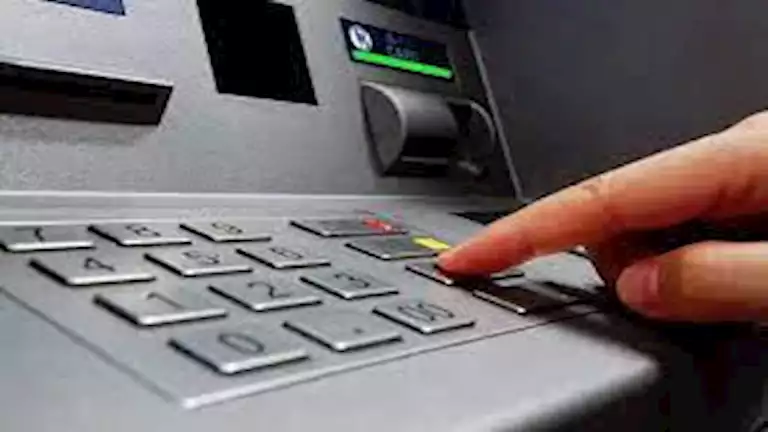 البنوك تستعد بعيد الأضحى وتعلن حالة الطوارئ لتزويد أجهزة الصراف الآلي بالأموال البنوك تستعد بعيد الأضحى وتعلن حالة الطوارئ لتزويد أجهزة الصراف الآلي بالأموال