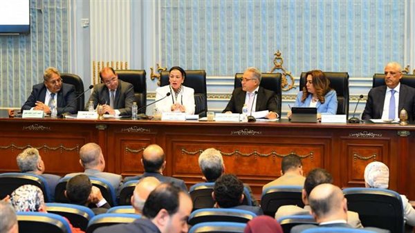 البيئة تُعلن عن إصدار قرار لتحويل الحمأة وغازات المدافن إلى طاقة. البيئة تُعلن عن إصدار قرار لتحويل الحمأة وغازات المدافن إلى طاقة.