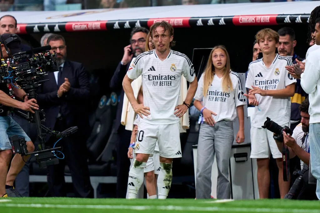 البيانات المالية لانتقال مودريتش إلى ميلان البيانات المالية لانتقال مودريتش إلى ميلان