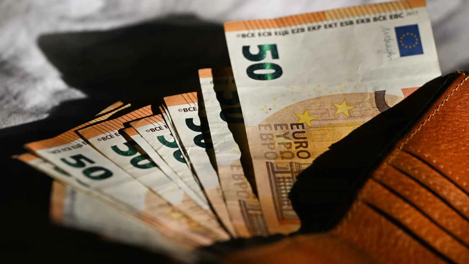 التحليل الفني: زوج EUR/USD يكوّن نموذج شموع ستار المساء
