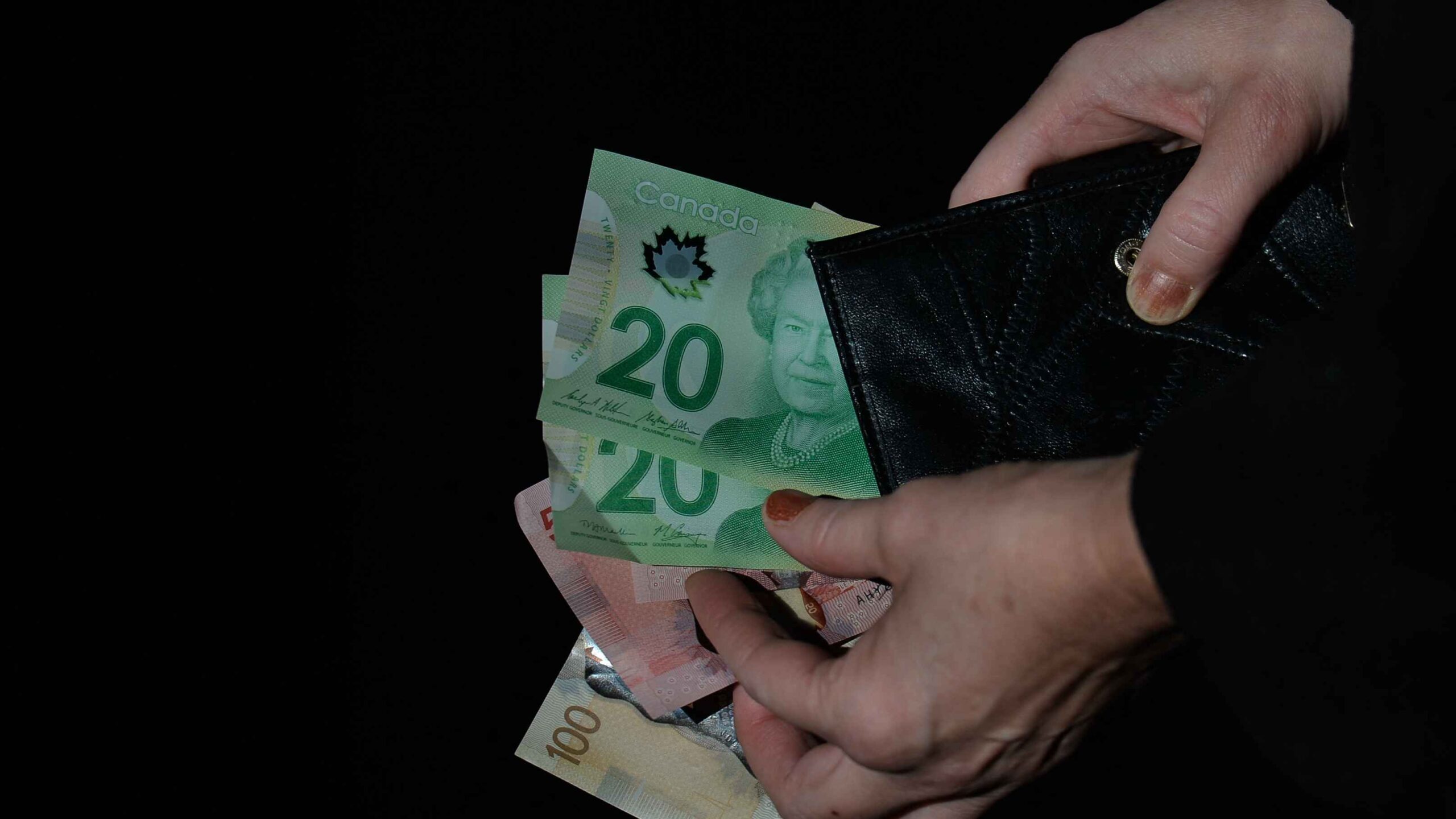 التحليل الفني: نمط الابتلاع الصاعد يزيد من احتمالية استمرار ارتفاع زوج USD/CAD التحليل الفني: نمط الابتلاع الصاعد يزيد من احتمالية استمرار ارتفاع زوج USD/CAD