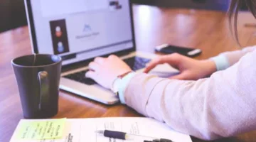 التشريعات المغربية وسوق العمل المعاصر: هل يمكن تقليص الفجوة بين القانون والواقع؟