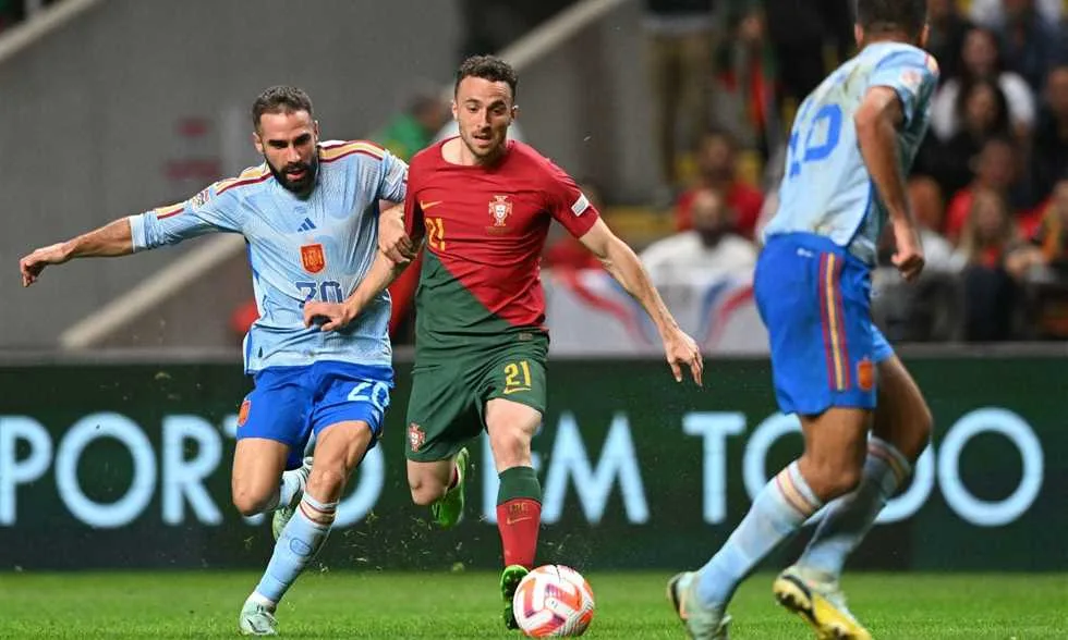 التشكيل – رونالدو يقود هجوم منتخب البرتغال ويامال أساسي مع إسبانيا في نهائي دوري الأمم الأوروبية