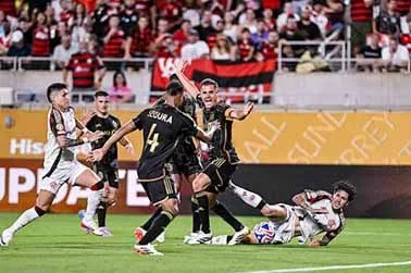 التعادل يحدد نتيجة مباراة فلامينغو ولوس أنجلوس في كأس العالم للأندية التعادل يحدد نتيجة مباراة فلامينغو ولوس أنجلوس في كأس العالم للأندية