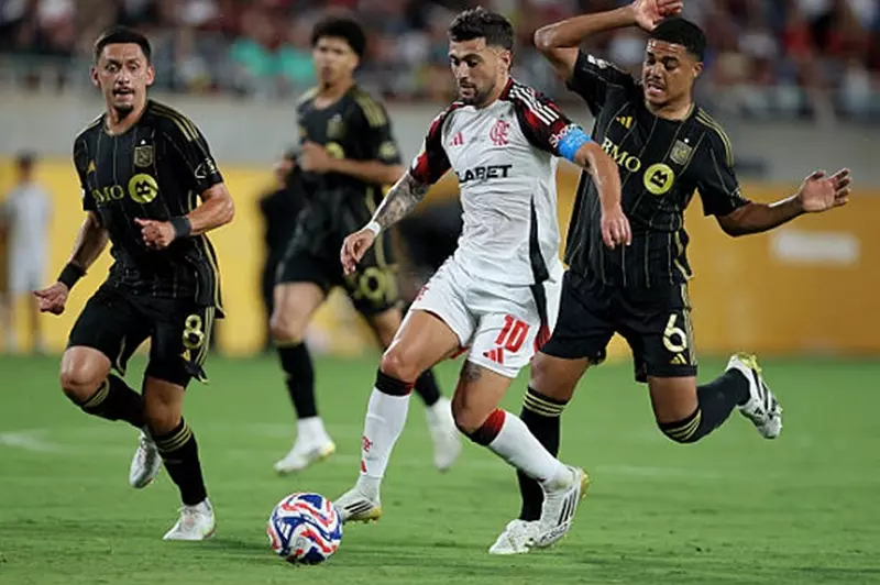 التعادل يسيطر على مواجهة لوس أنجلوس ضد فلامنجو في كأس العالم للأندية