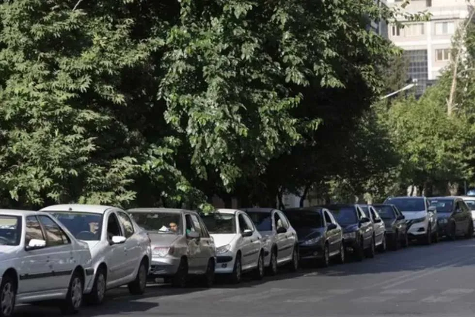 التلفزيون الإيراني: 5 ضحايا وعدد من المصابين جراء الهجوم الإسرائيلي على مبنى سكني في طهران التلفزيون الإيراني: 5 ضحايا وعدد من المصابين جراء الهجوم الإسرائيلي على مبنى سكني في طهران