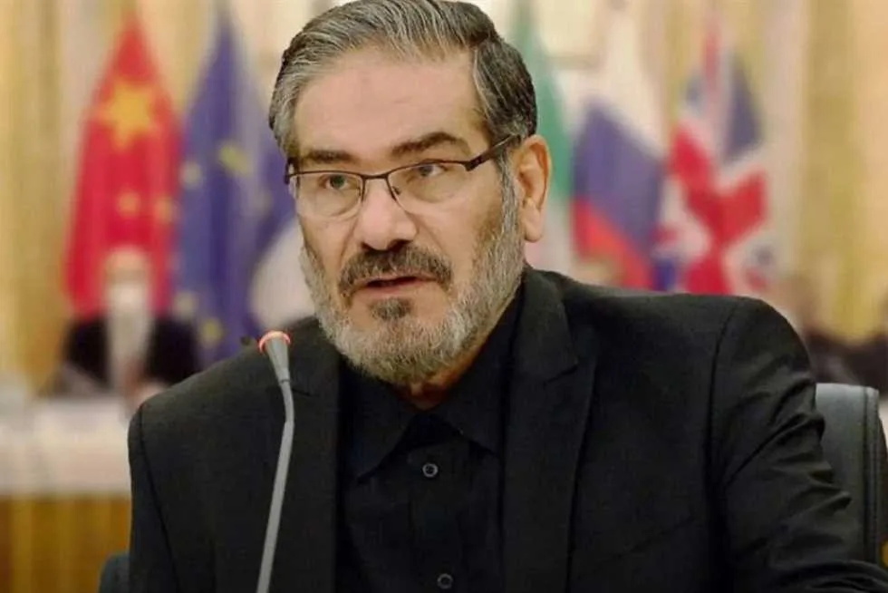 التلفزيون الإيراني يعلن عن وفاة مستشار المرشد علي شمخاني بسبب إصابته. التلفزيون الإيراني يعلن عن وفاة مستشار المرشد علي شمخاني بسبب إصابته.