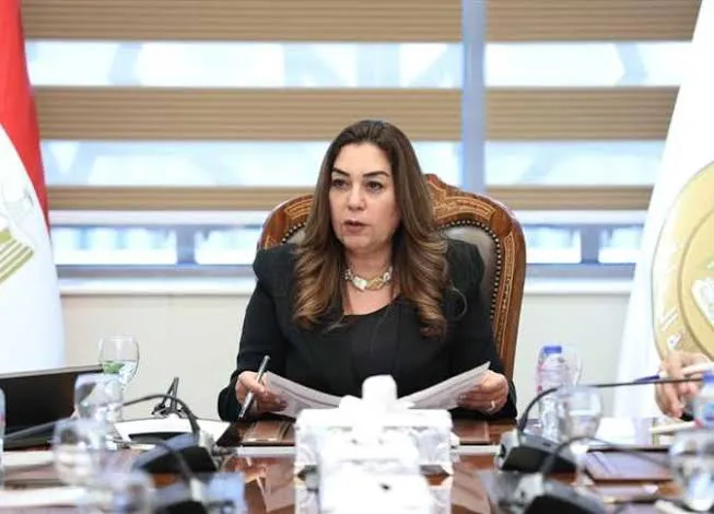 التنمية المحلية: الانتهاء من تعديل 100 حافلة حتى الآن للعمل بالغاز الطبيعي