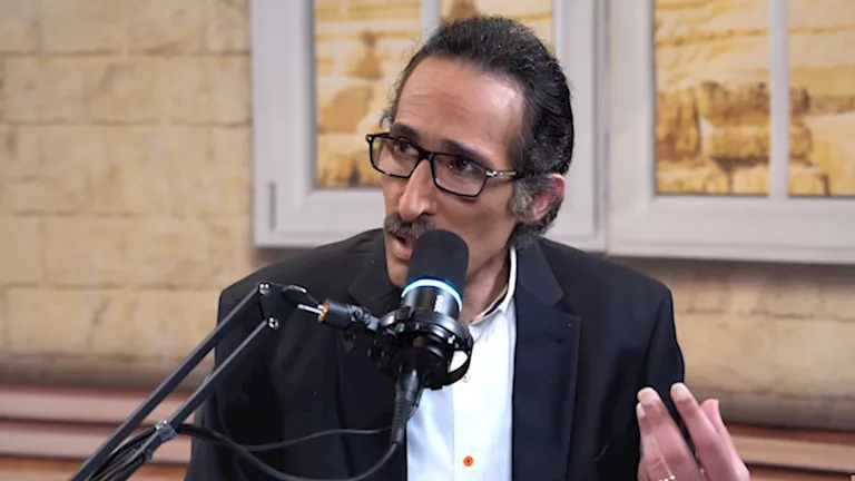 الجلاد إلى الرئيس السيسي: أتمنى أن يشكل المعينون في البرلمان غالبية من المعارضة الجلاد إلى الرئيس السيسي: أتمنى أن يشكل المعينون في البرلمان غالبية من المعارضة