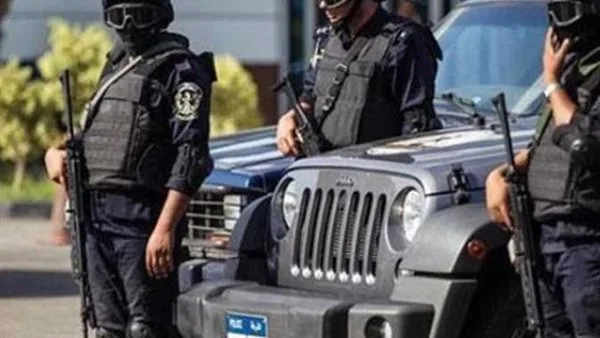 الجهات الأمنية تعزز وجودها حول الحدائق والمناطق الترفيهية ودور السينما في اليوم الثاني من عيد الأضحى. الجهات الأمنية تعزز وجودها حول الحدائق والمناطق الترفيهية ودور السينما في اليوم الثاني من عيد الأضحى.