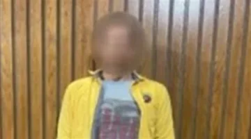 الجهات المعنية تحقق مع شخص متهم بالاستيلاء على أموال المواطنين تحت ذريعة استثمارها في مجال التجارة.